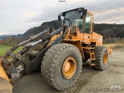 Volvo L120B Wheel loader with bucket