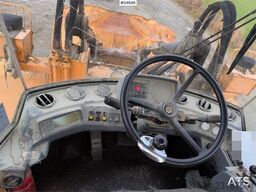 Volvo L120B Wheel loader with bucket