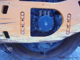Bomag BW 211 D-4