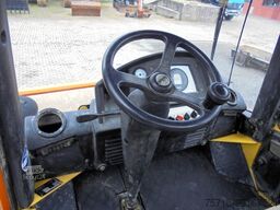 Bomag BW 211 D-4