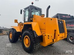 CASE 721B Wheel Loader with bucket