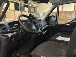 Iveco Daily 70C18 Box Truck – Full Side Opening – 11 Pal