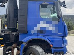 Mercedes-Benz Arocs 3261