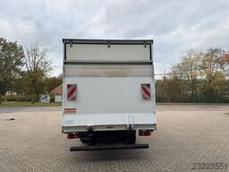 FUSO Canter 7C15 Koffer mit Ladebordwand