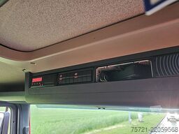 M.A.N. 12.220 TGL BL TAILLIFT AIRCO
