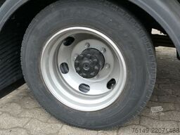 MERCEDES-BENZ 816 D Vario 4x2, Thermo King, 4.100mm lang
