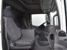 MERCEDES-BENZ Atego 1529 4x2 Koffer LBW AHK Top Zustand