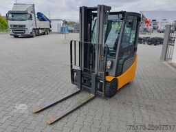 JUNGHEINRICH EFG 215 / Triplex: 4.25m! / SS /  4.297h!