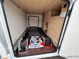 SUNLIGHT Adventure T 68 8G-Autom Hubbett SAT Navi Kamera