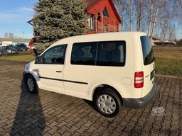 VOLKSWAGEN Caddy 1.6 TDI Tempomat AHK Climatic 5 Sitzer1