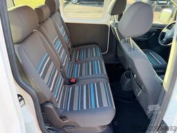 VOLKSWAGEN Caddy 1.6 TDI Tempomat AHK Climatic 5 Sitzer1