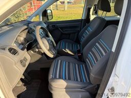 VOLKSWAGEN Caddy 1.6 TDI Tempomat AHK Climatic 5 Sitzer1