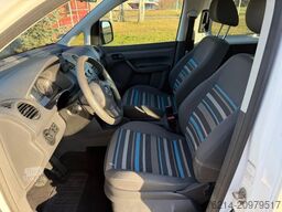 VOLKSWAGEN Caddy 1.6 TDI Tempomat AHK Climatic 5 Sitzer1