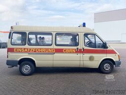 Ford Transit 2.5 4x2 Transit 2.5 4x2, Personentransporter, 8 Sitze