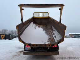 Sisu E11 420 8x2 BOX L=6142 mm