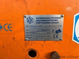 HAKO Tremo X 56 / 4x4 / Schneeschild +Streuer