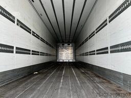 Schmitz Cargobull SCB*3SB Frigo / Vector 1550 / 1951 Diesel Hours!