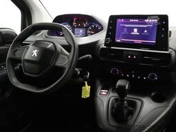 Peugeot Partner 1.2 110PK Benzine - Airco - Navi - Crui...