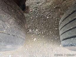 SCHMITZ CARGOBULL verzinkt. Coilmulde, Sehr gut Bereift