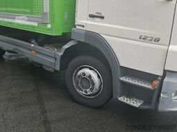 MERCEDES-BENZ 1229 Atego. Getränkeaufbau,  Schaltung