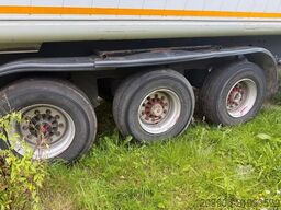 SCHMITZ CARGOBULL 50m3.   3  Achser,