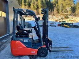 Toyota 8FBET15 Electric Forklift – Load Weight Indicator