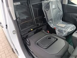 FIAT Doblo Flexcab L2 130 AT Navi,LR Boden+Seiten