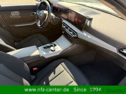 BMW 320d xDrive Touring M-Shadow Driving Assistant
