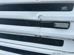 Scania R480 3 axle container truck with/ lift.