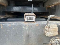 Scania R480 3 axle container truck with/ lift.