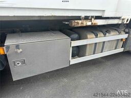 Scania R480 3 axle container truck with/ lift.