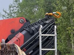Scania P124 Tridem Hooklift & Crane Truck – Hooklift Cont