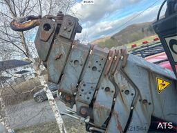 Scania P93H crane truck with 14 t/m crane and Laxo attach