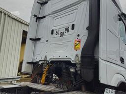 Mercedes-Benz Actros 1853