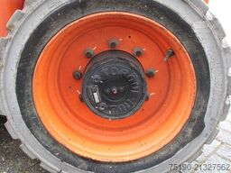 JLG M 3369