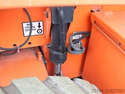 JLG M 3369