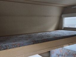 KIP KG 48 TN Wohnwagen Toilet + Etagenbett