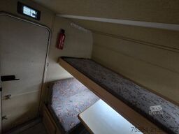 KIP KG 48 TN Wohnwagen Toilet + Etagenbett