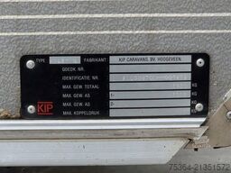 KIP KG 48 TN Wohnwagen Toilet + Etagenbett