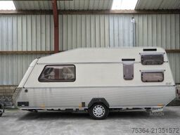 KIP KG 48 TN Wohnwagen Toilet + Etagenbett