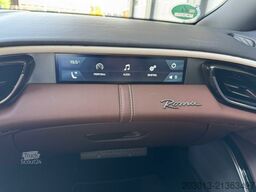 FERRARI Roma Coupe Schwarz