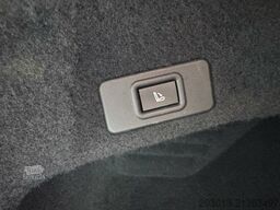 FERRARI Roma Coupe Schwarz