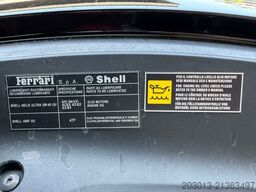 FERRARI Roma Coupe Schwarz