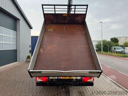 Mercedes-Benz 513 CDI, Crane Hiab 022-2 kipper
