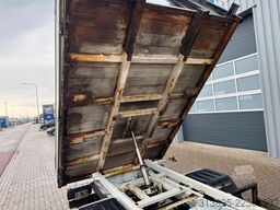 Mercedes-Benz 513 CDI, Crane Hiab 022-2 kipper