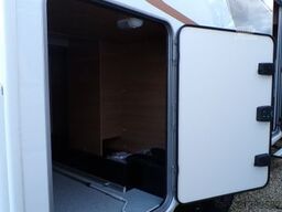 BÜRSTNER Lyseo TD 690 G Isofix, elekt. Hubbett,L-Sitzgr.