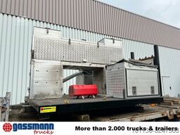 Pritschenaufbau mit Staukästen