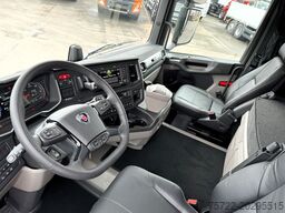 SCANIA R560 B 6x2-4 Containerpritsche/FASSI F545RA.2.28