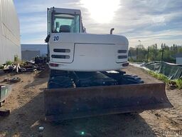 Terex TW110 with two-piece offset boom and 3 buckets