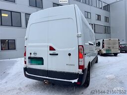 Nissan NV400 Van